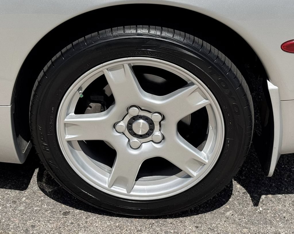 Used 1999 Chevrolet Corvette Coupe RWD image 13