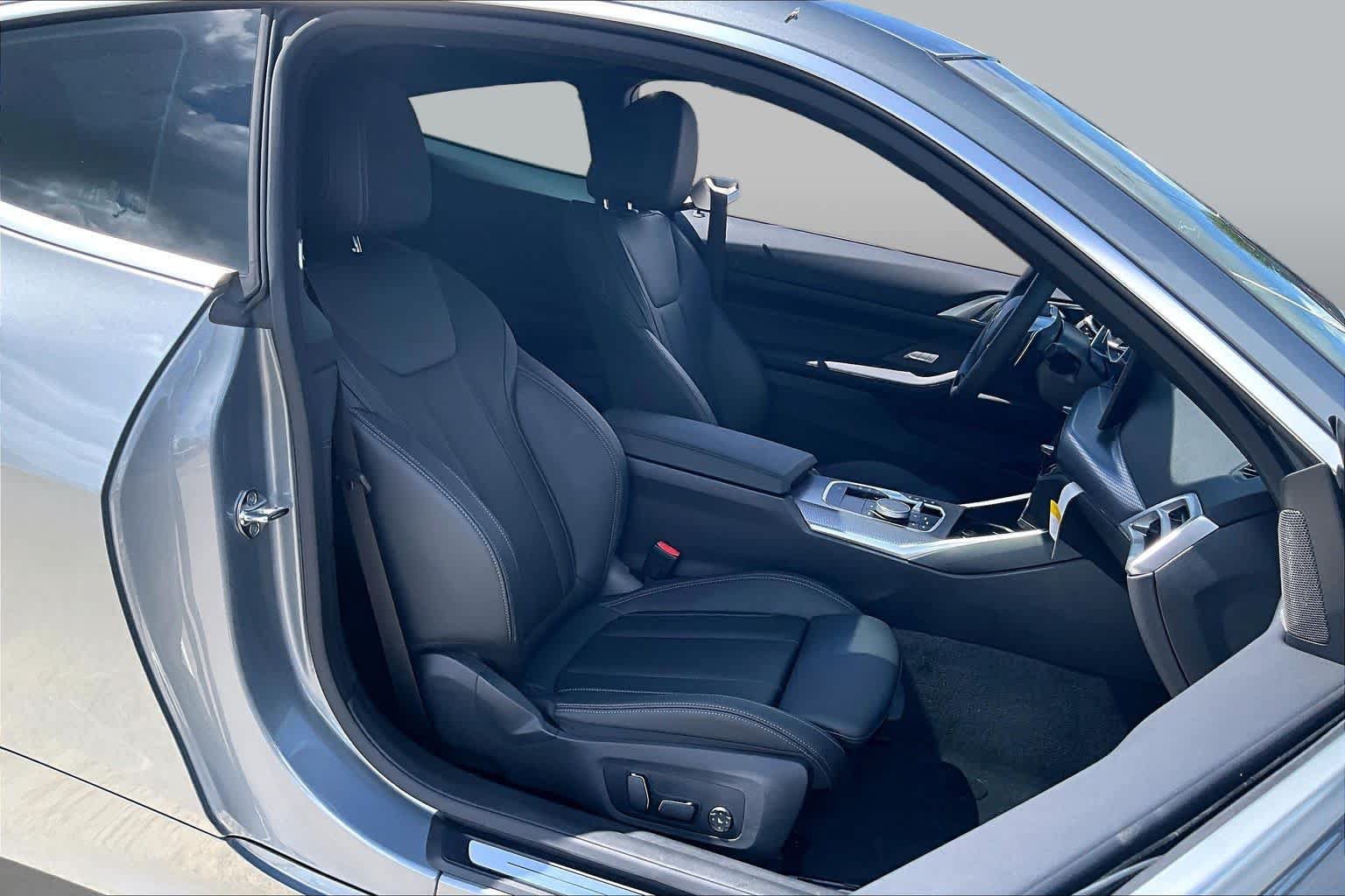 Used 2026 BMW 430i Coupe w/ Parking Assistance Package RWD image 8