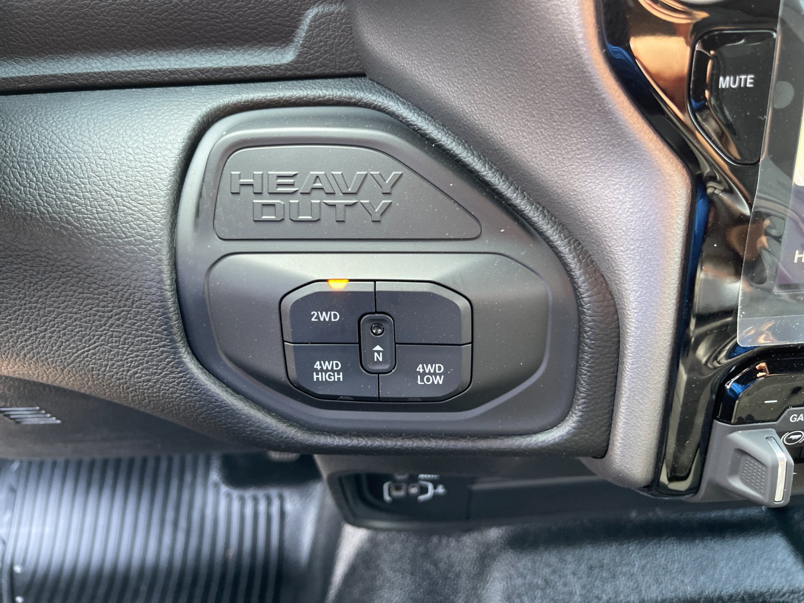 New 2026 RAM 3500 Big Horn AWD/4WD image 22