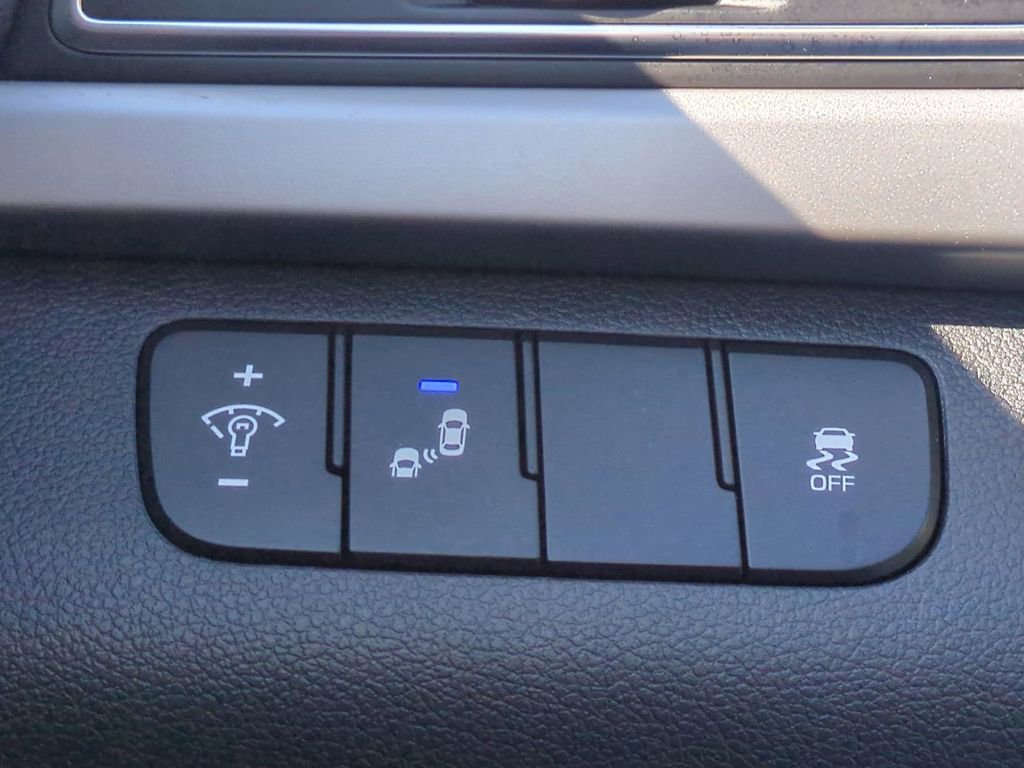 Used 2018 Hyundai Elantra SEL w/ Cargo Package image 23