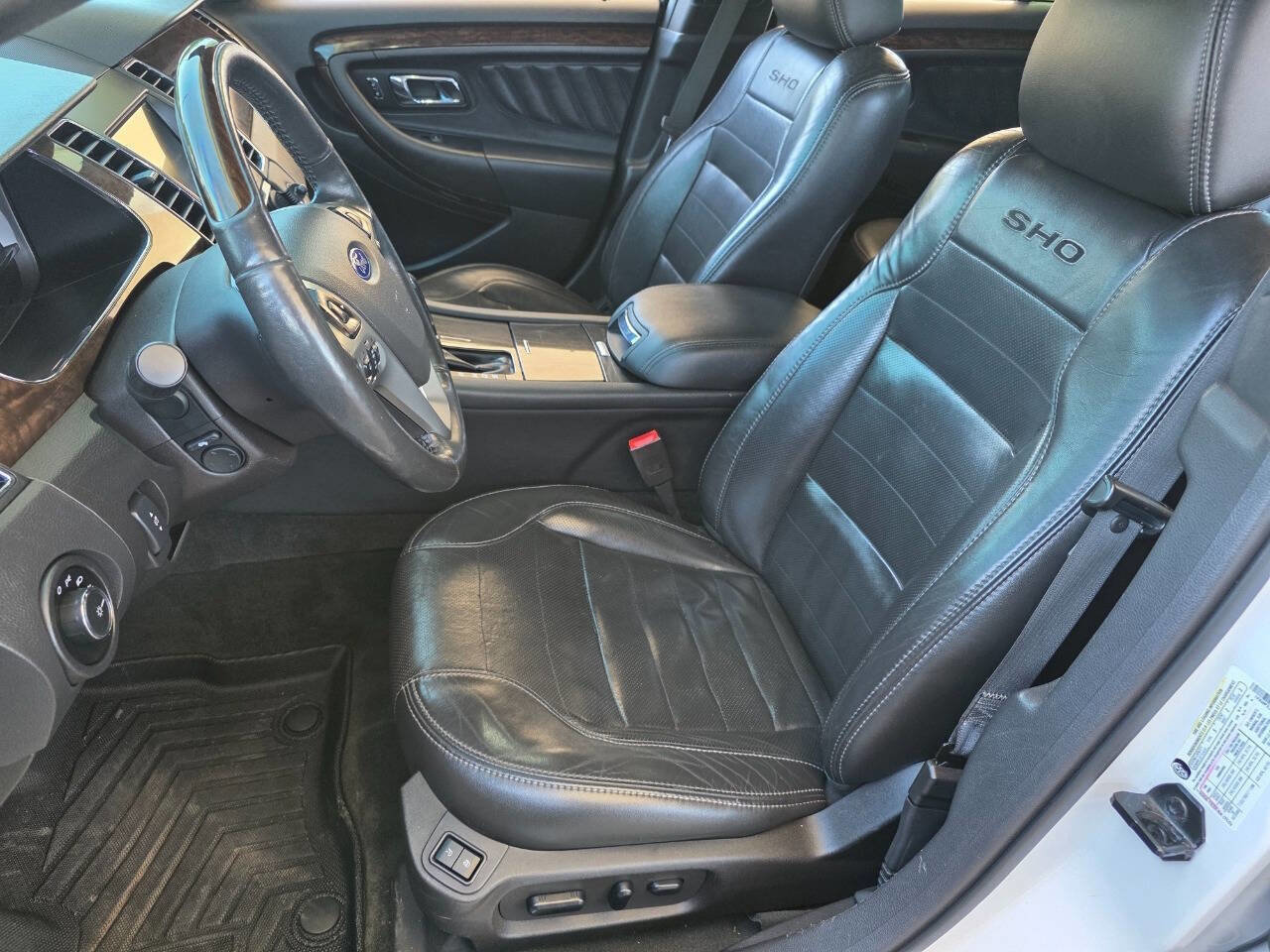 Used 2016 Ford Taurus Limited w/ Driver Assist Package AWD/4WD image 11