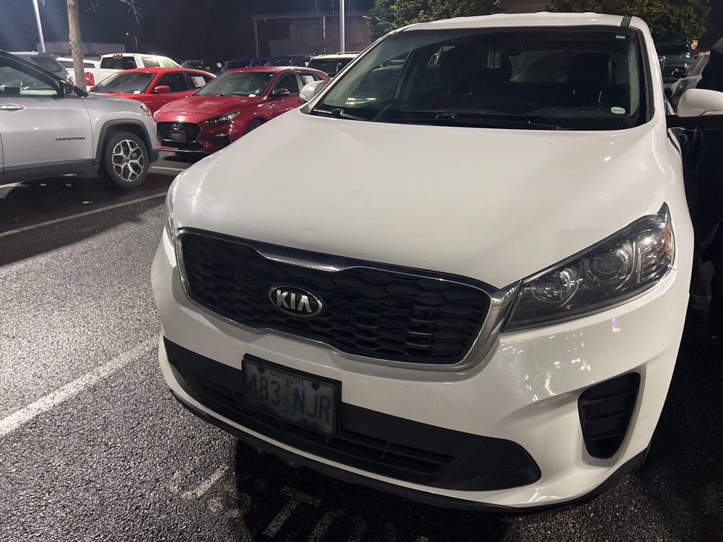 Used 2020 Kia Sorento AWD V6 image 2