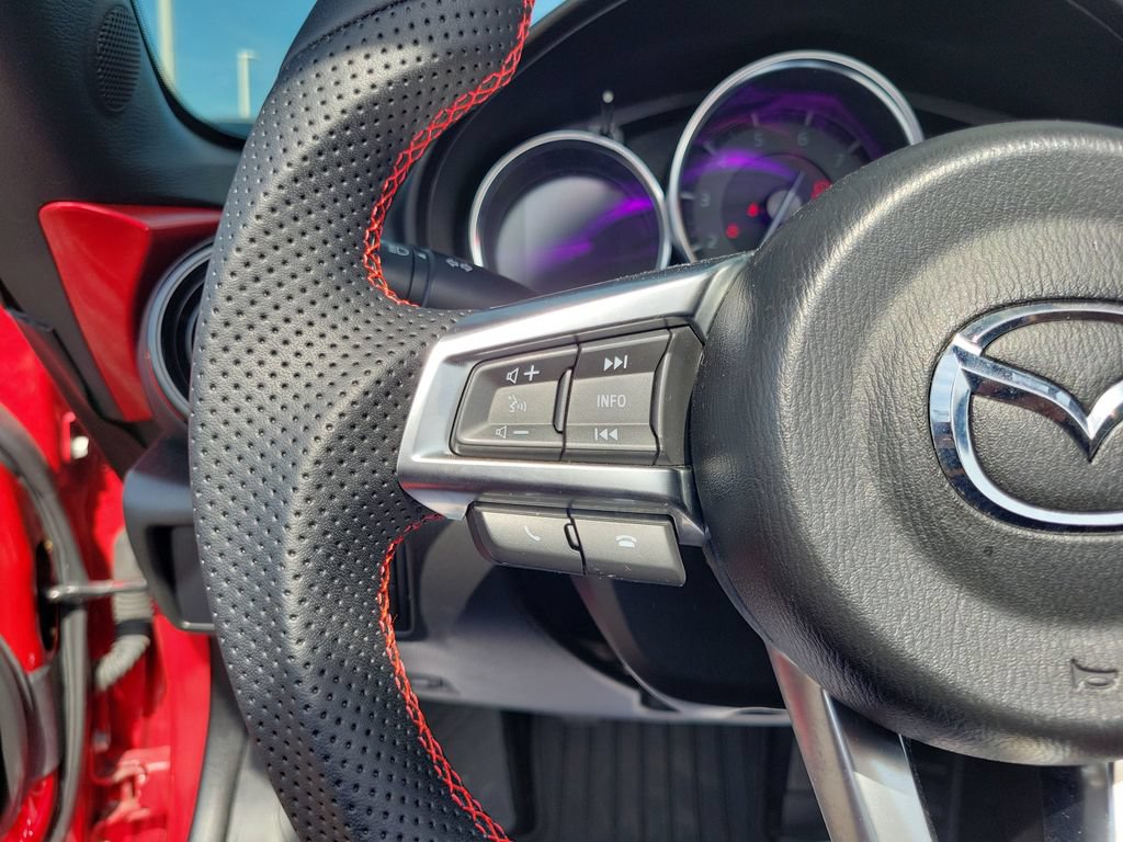 Used 2016 MAZDA MX-5 Miata Club RWD image 22