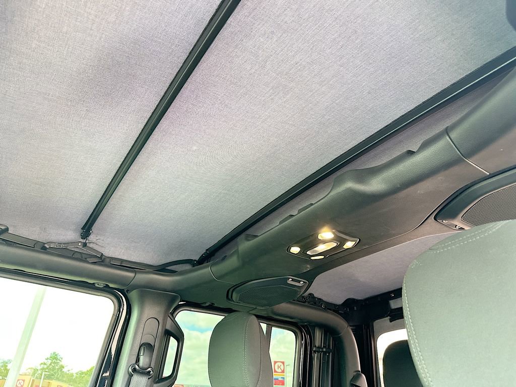 Used 2021 Jeep Gladiator Mojave AWD/4WD image 11