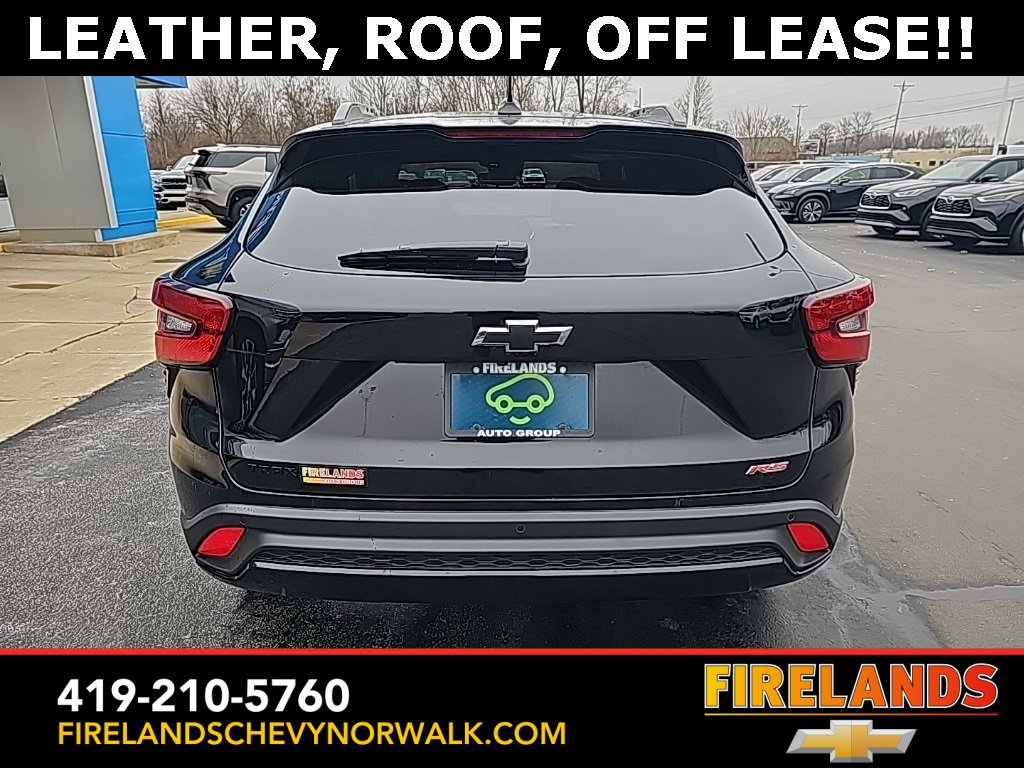 Certified 2025 Chevrolet Trax RS w/ Sunroof Package image 7