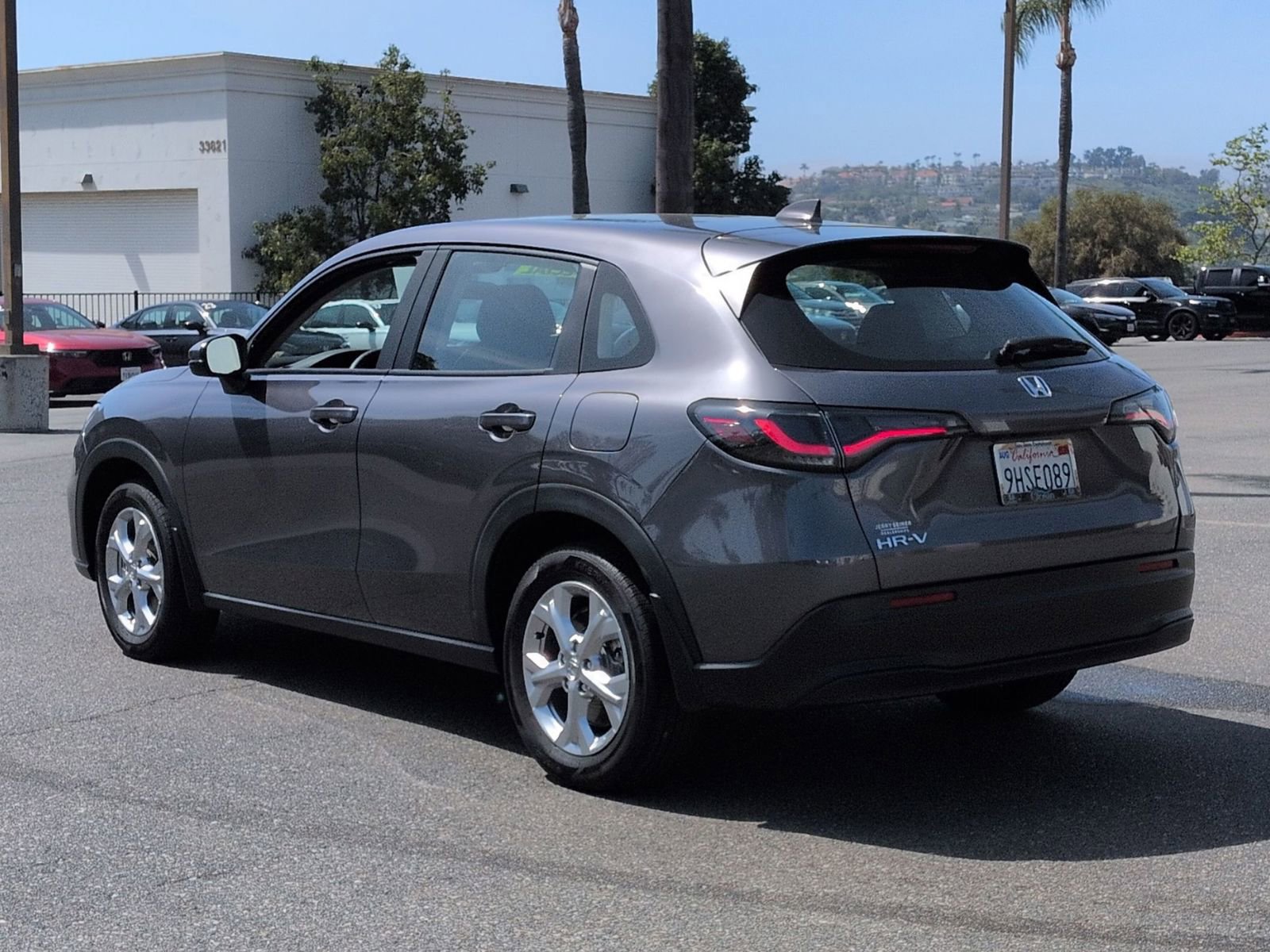 Used 2024 Honda HR-V LX image 3