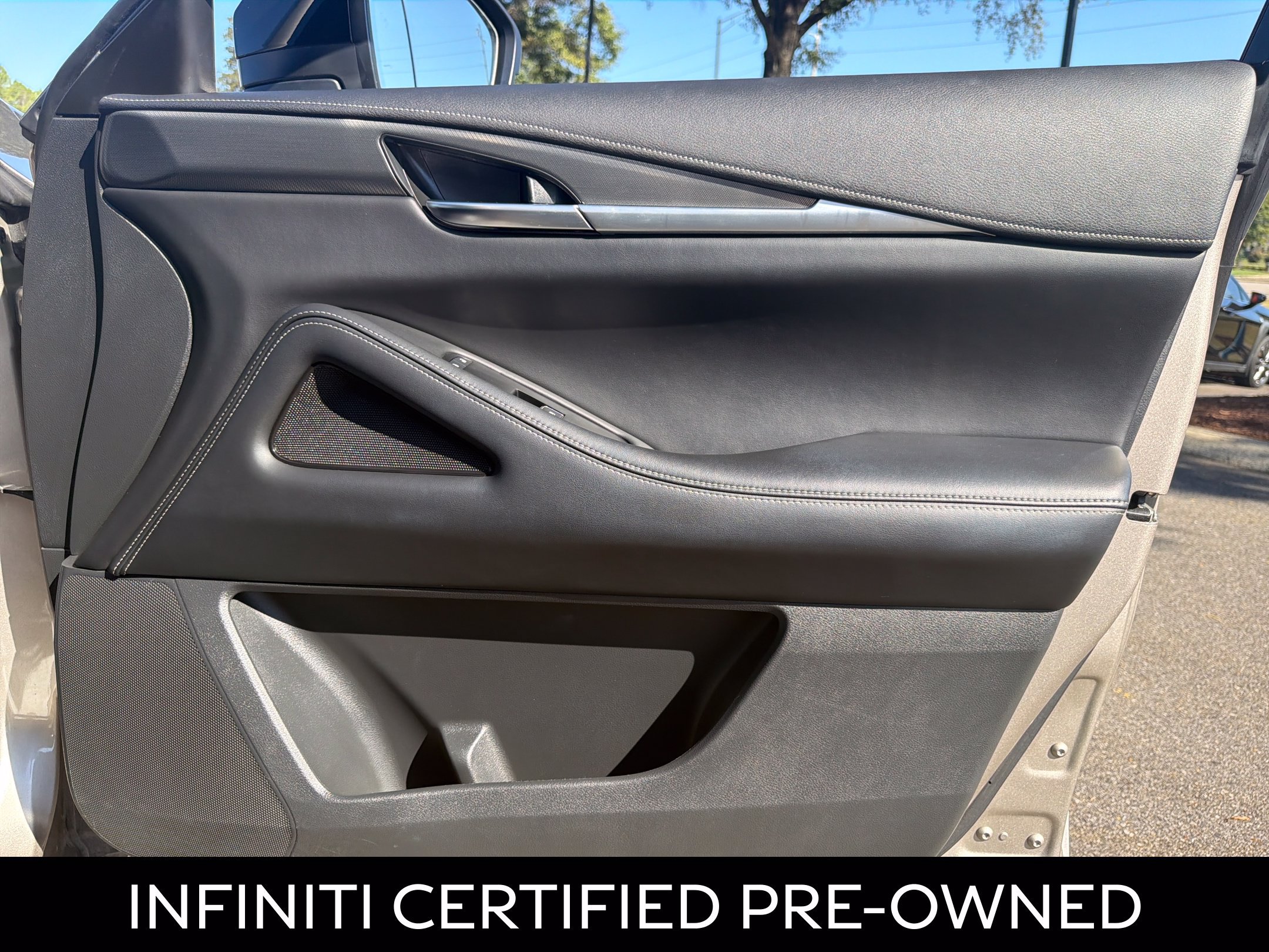 Certified 2023 INFINITI QX60 Luxe w/ Cargo Package AWD/4WD image 39