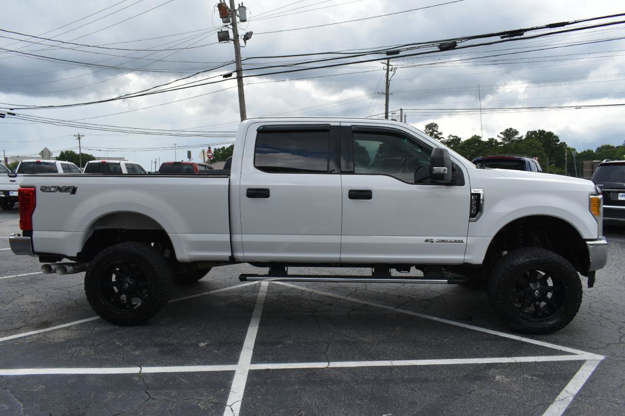 Used 2017 Ford F250 XLT AWD/4WD image 5