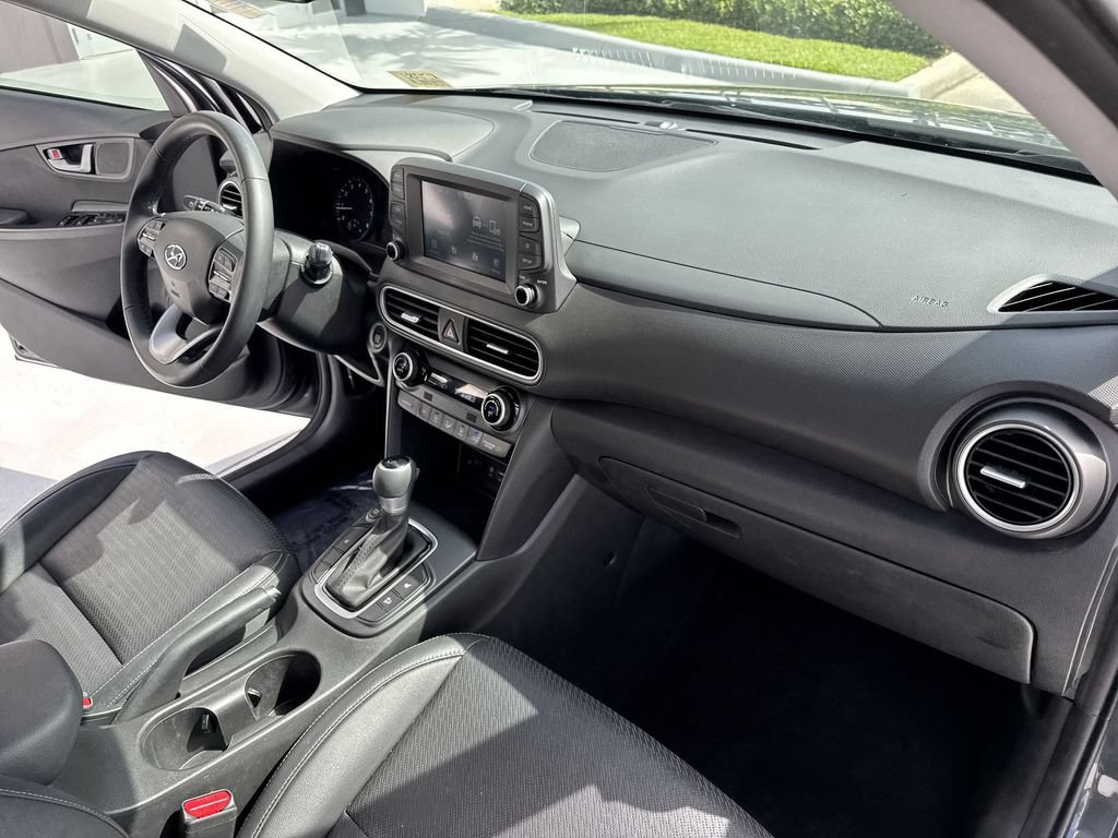 Used 2021 Hyundai Kona Limited w/ Cargo Package FWD image 32