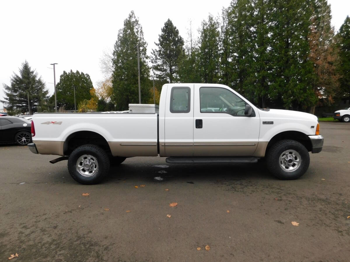 Used 1999 Ford F250 Lariat image 17