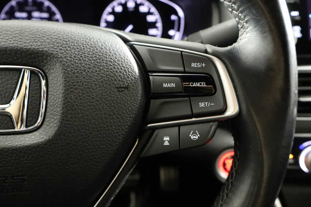 Used 2018 Honda Accord Sport image 10