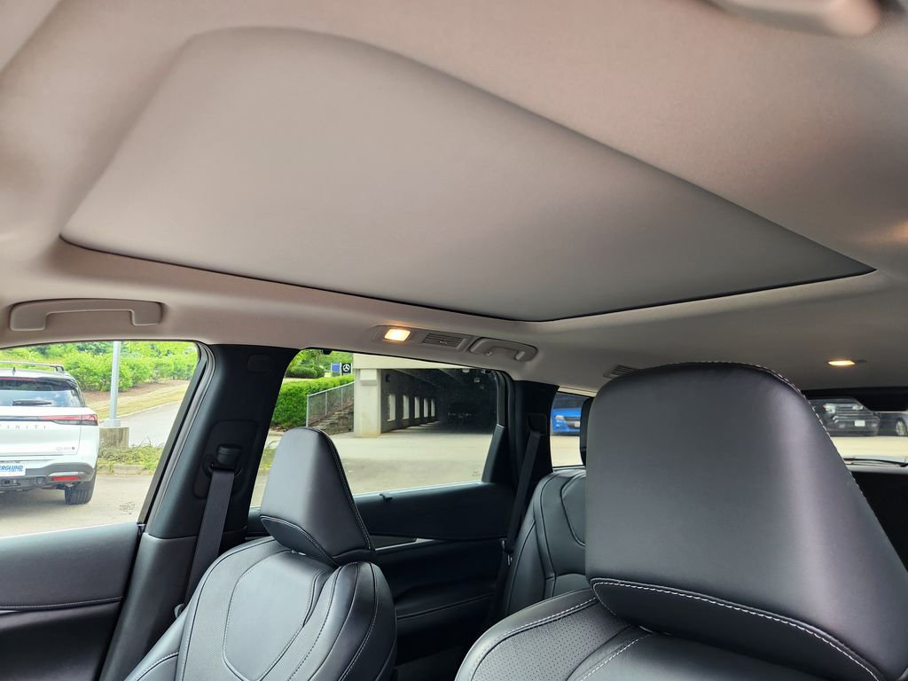 Used 2023 INFINITI QX60 Luxe w/ Vision Package AWD/4WD image 9