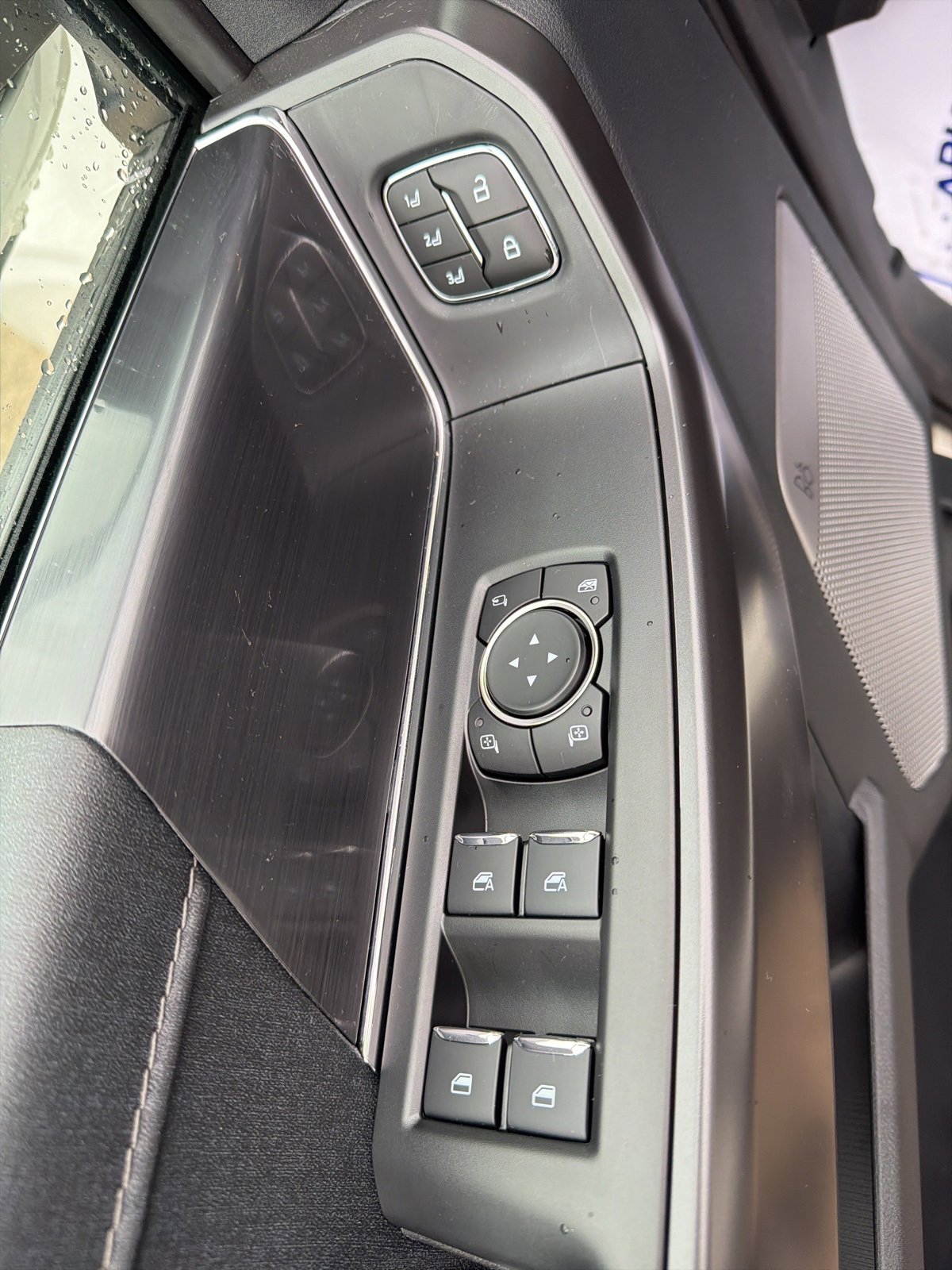 New 2025 Ford F150 Lariat w/ Equipment Group 501A Mid image 12