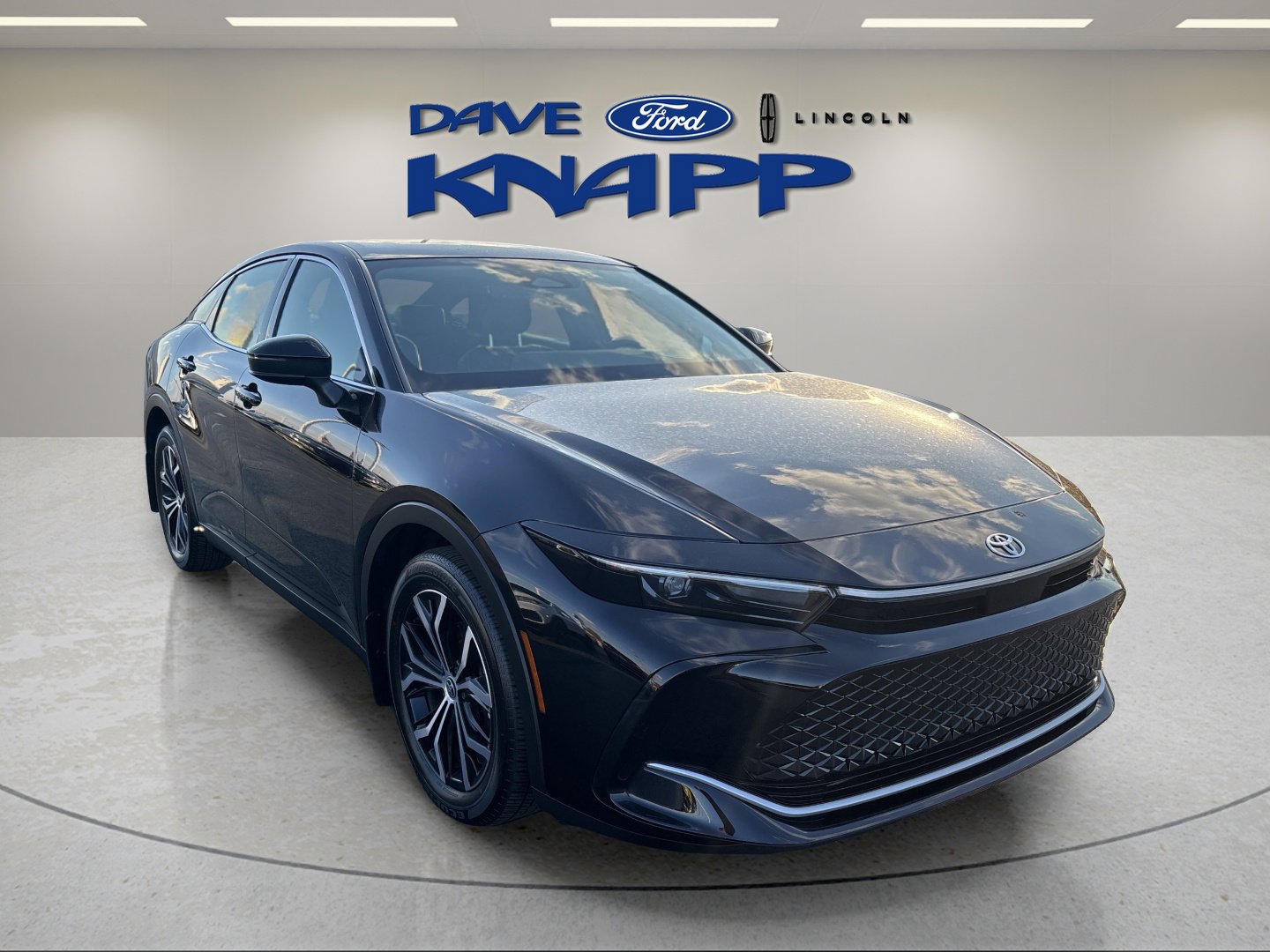 Used 2023 Toyota Crown XLE