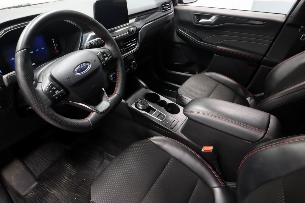 Used 2025 Ford Escape ST-Line AWD/4WD image 22