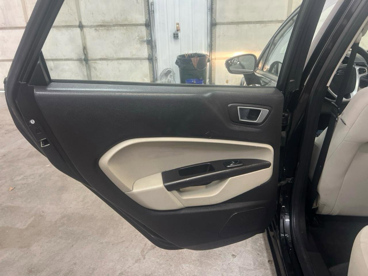 Used 2014 Ford Fiesta SE FWD image 17