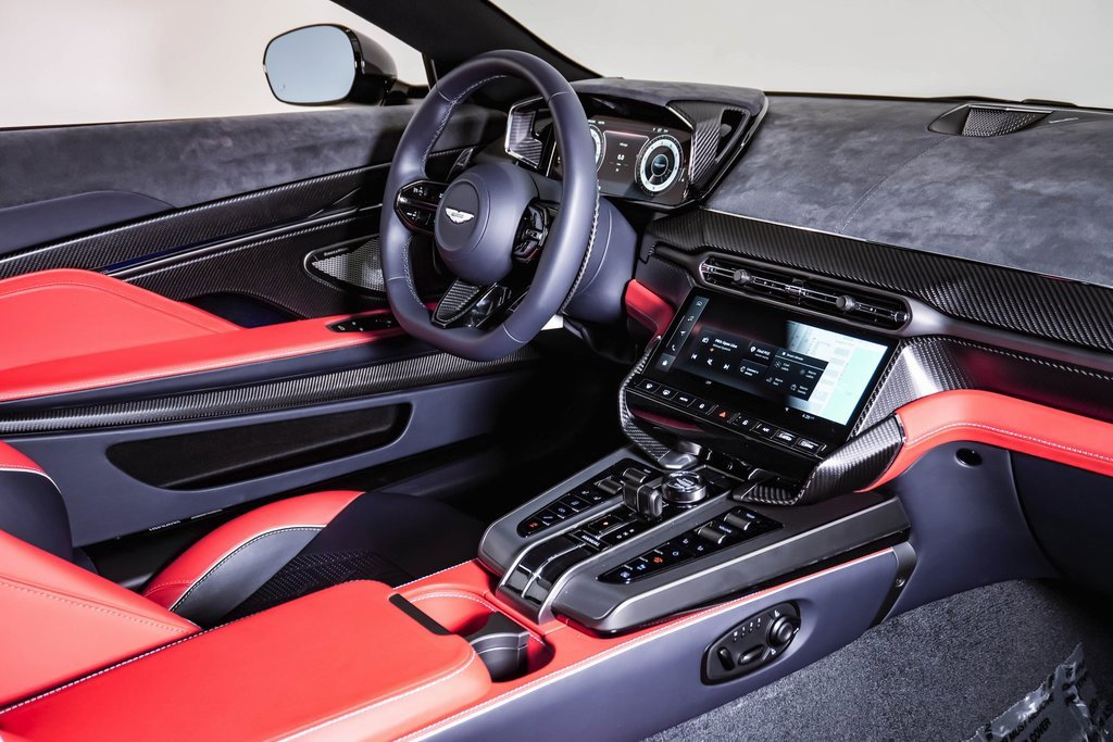 New 2025 Aston Martin Vanquish image 17