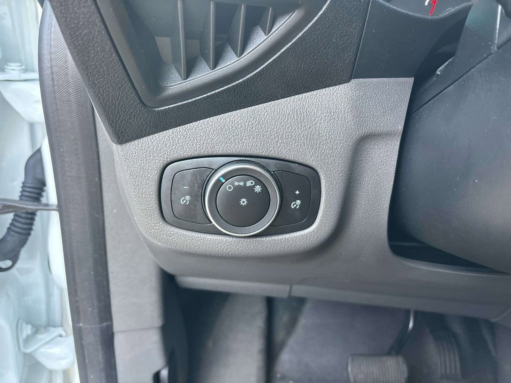 Used 2022 Ford Transit Connect XL image 18