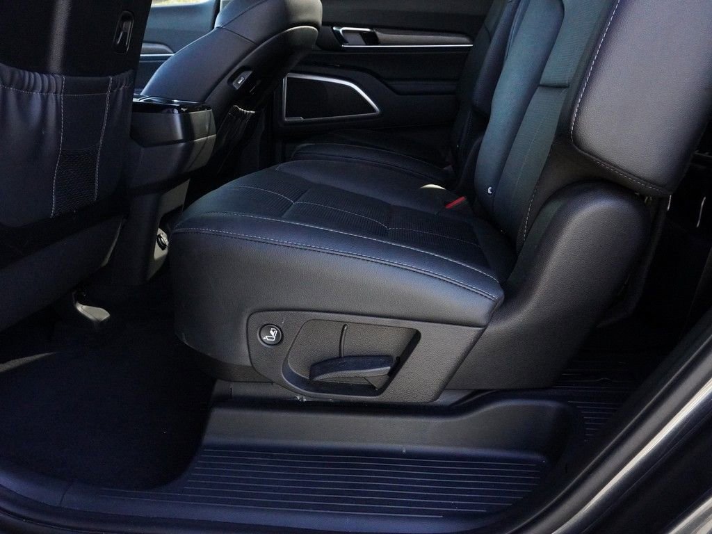 Used 2021 Kia Telluride EX w/ EX Premium Package AWD/4WD image 33