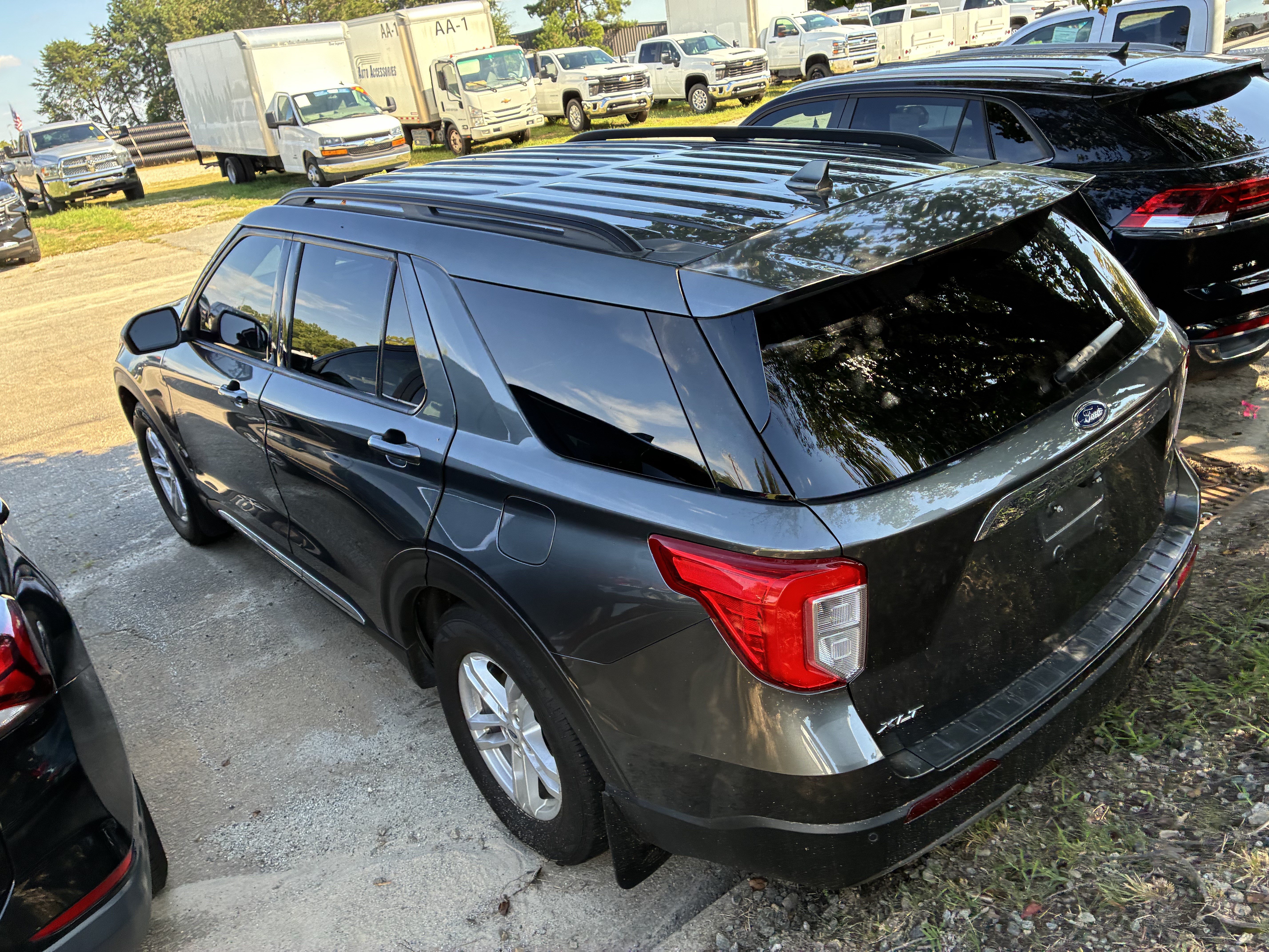 Used 2020 Ford Explorer XLT w/ Equipment Group 202A RWD image 6