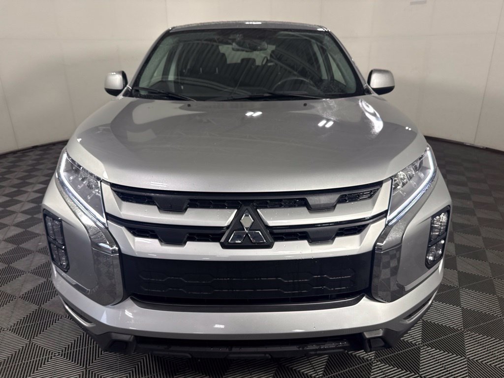 Used 2025 Mitsubishi Outlander Sport AWD image 3