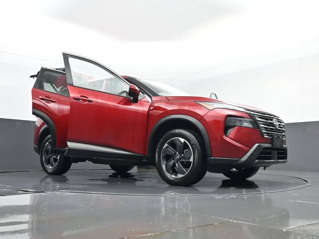 Used 2025 Nissan Rogue SV AWD/4WD image 31