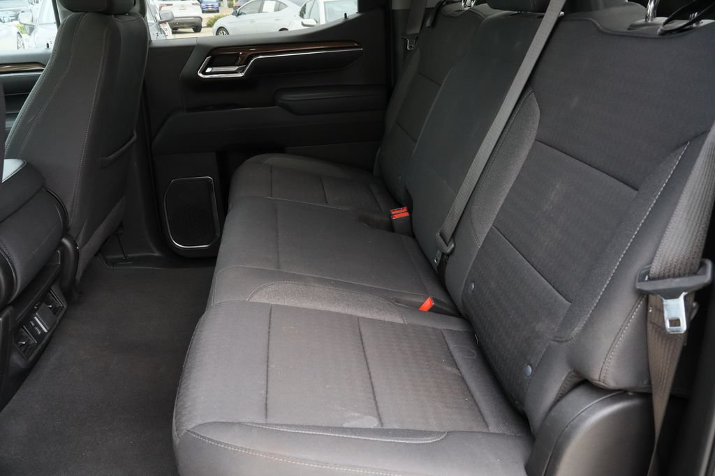 Used 2025 Chevrolet Silverado 1500 LT AWD/4WD image 23