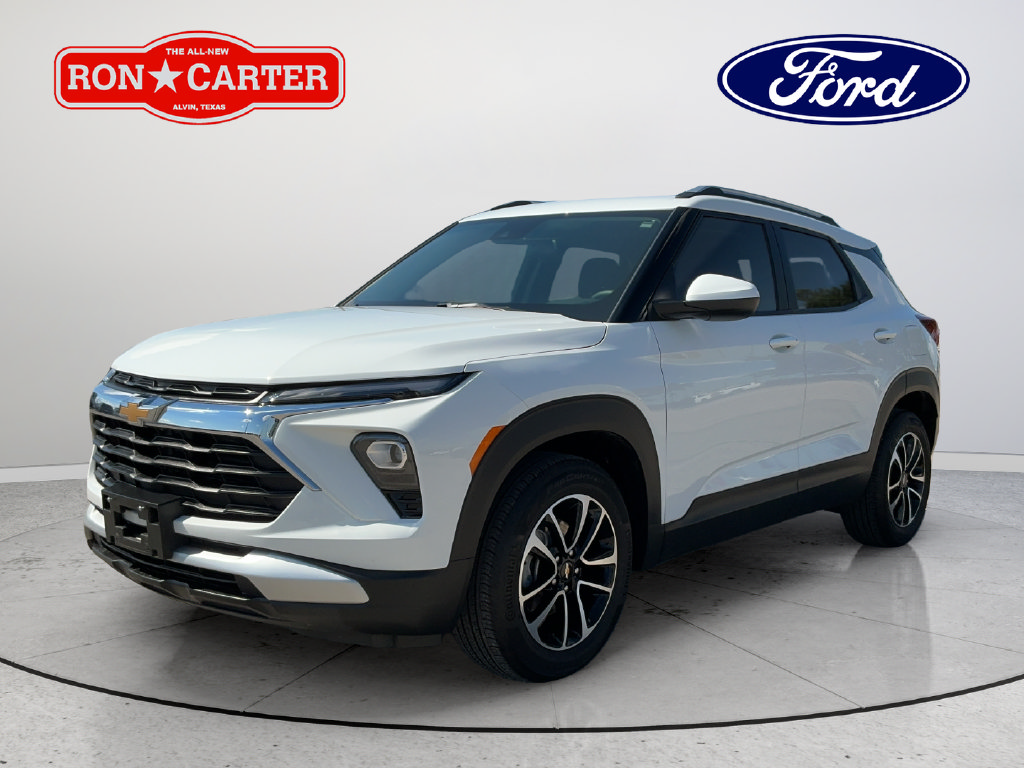 Used 2026 Chevrolet TrailBlazer LT w/ LT Cold Weather Package FWD image 3