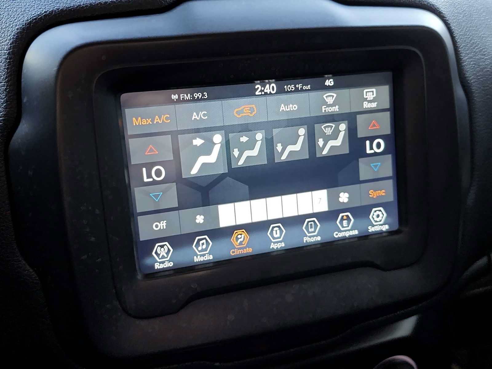 Used 2020 Jeep Renegade Altitude FWD image 30