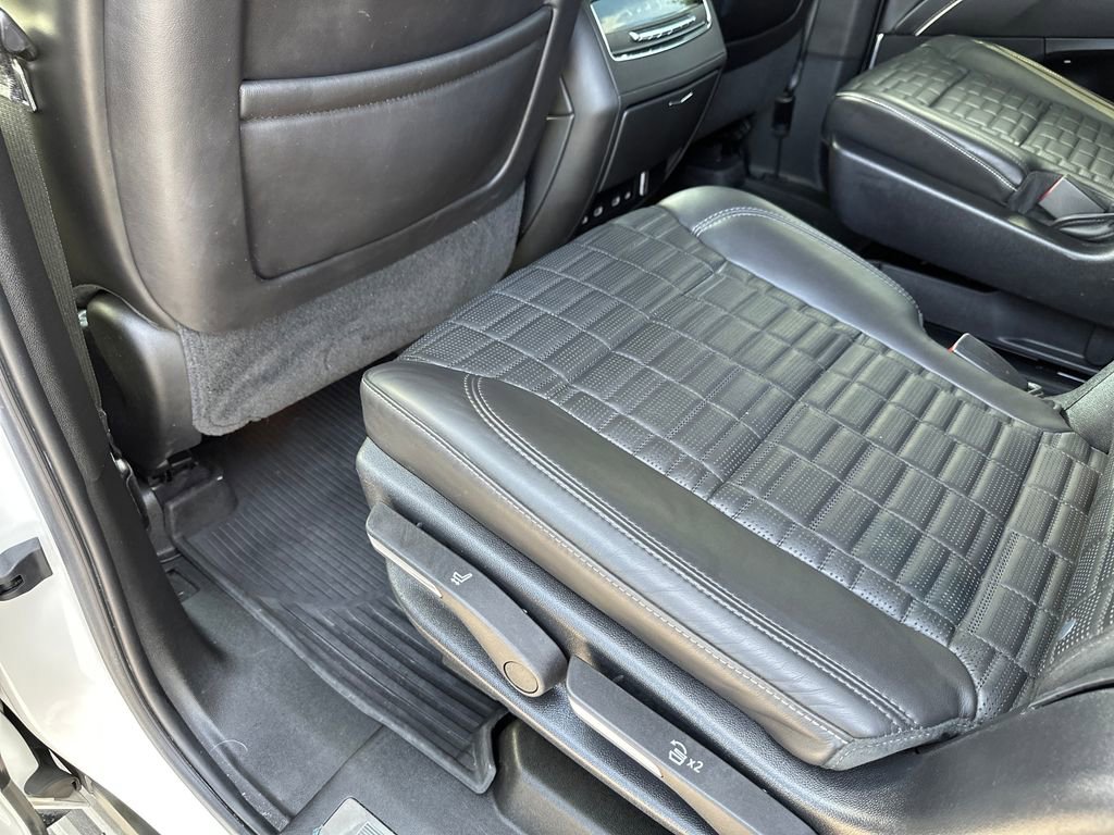 Used 2021 Cadillac Escalade Sport Platinum image 38