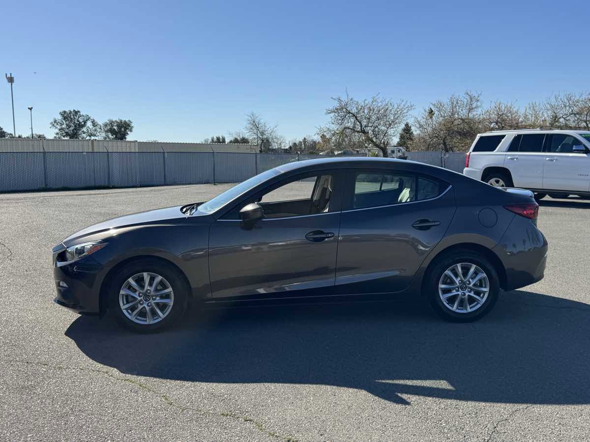 Used 2016 MAZDA MAZDA3 i Touring w/ Popular Equipment Package image 7