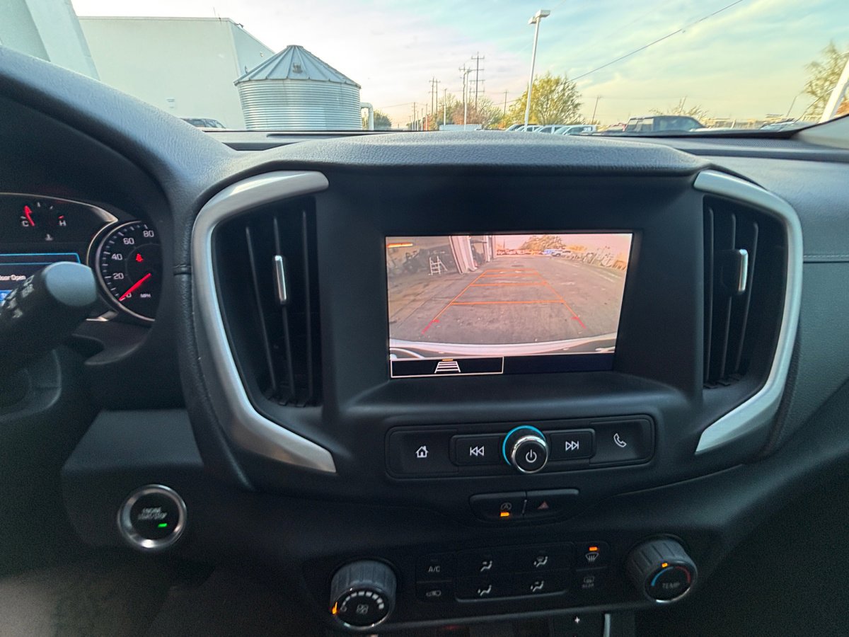 Used 2022 GMC Terrain SLE image 8