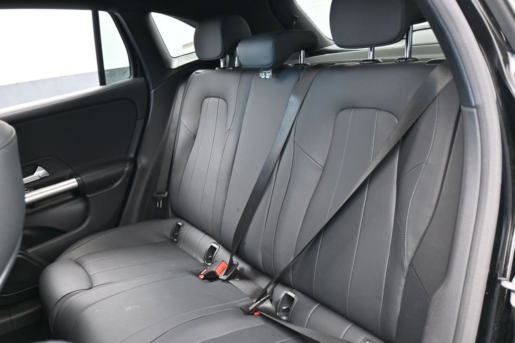 Used 2025 Mercedes-Benz GLA 250 image 30