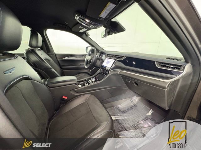 Used 2022 Jeep Grand Cherokee Trailhawk w/ Luxury Tech Group III AWD/4WD image 19