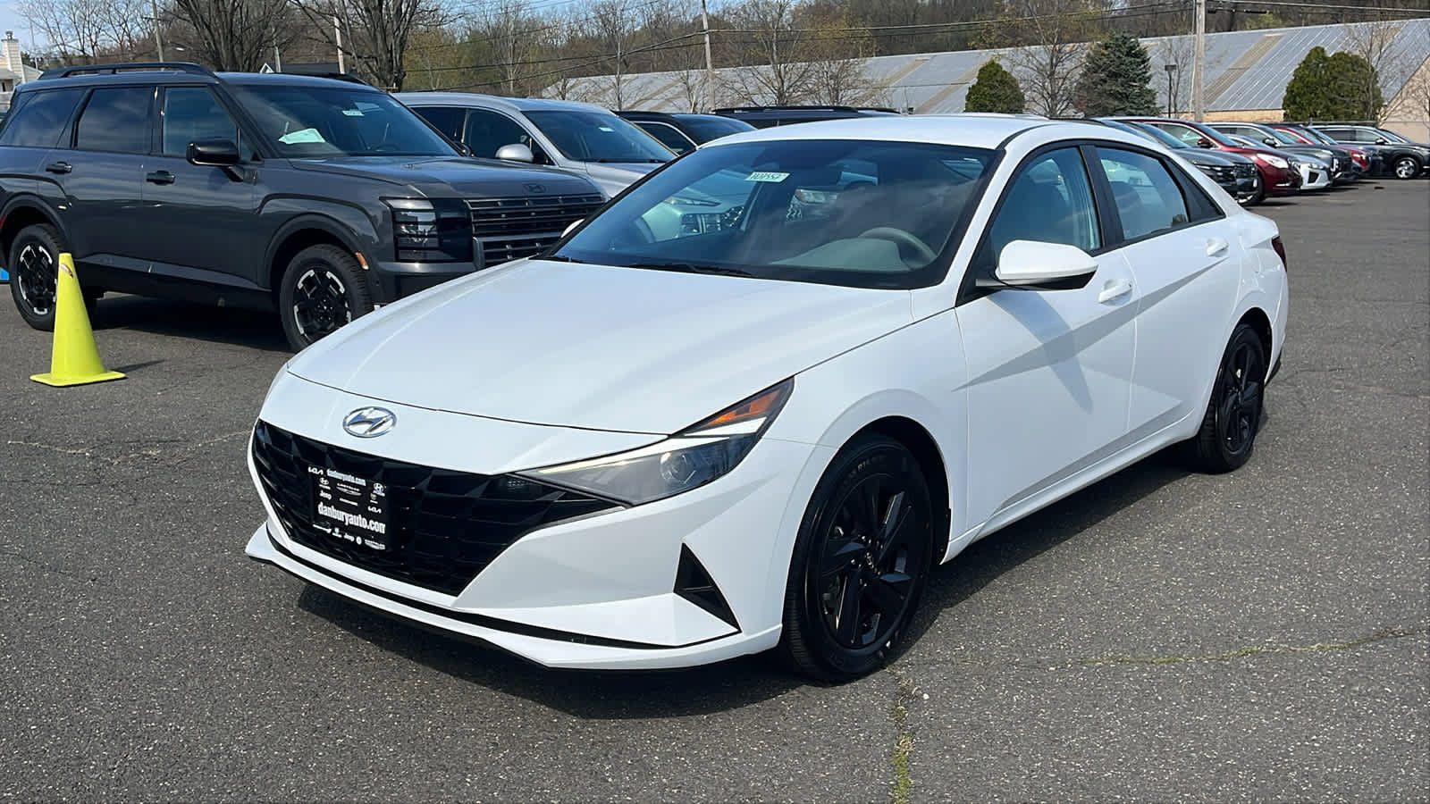 Used 2023 Hyundai Elantra SEL FWD image 3