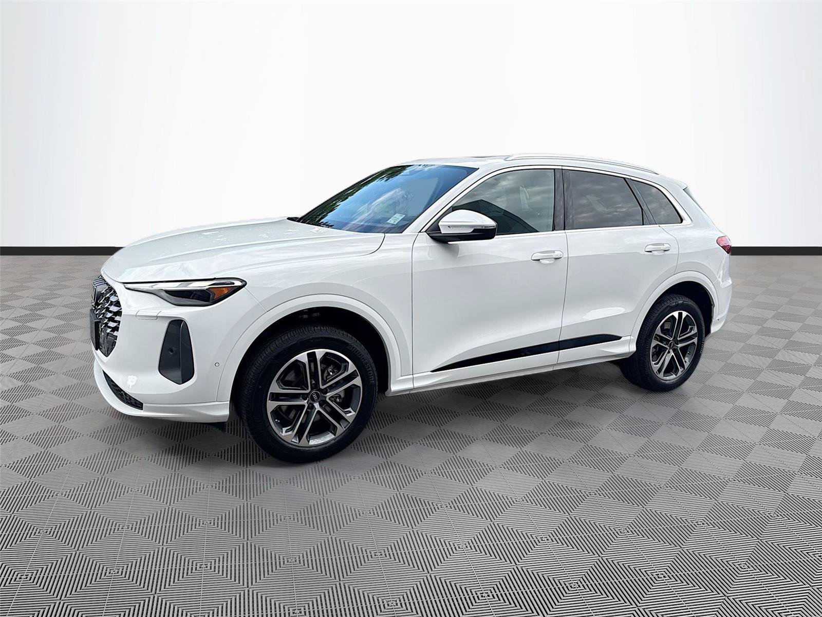 New 2026 Audi Q5 Premium AWD/4WD image 3