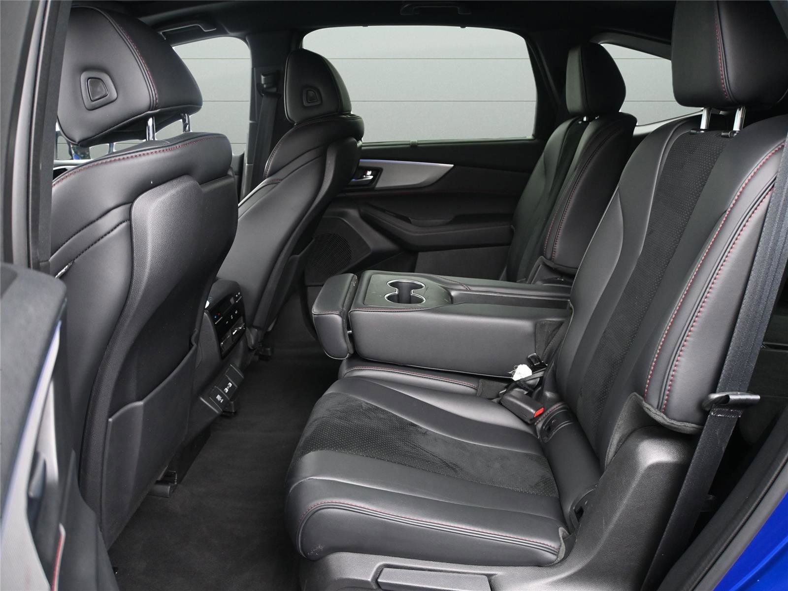 Used 2023 Acura MDX A-Spec image 8