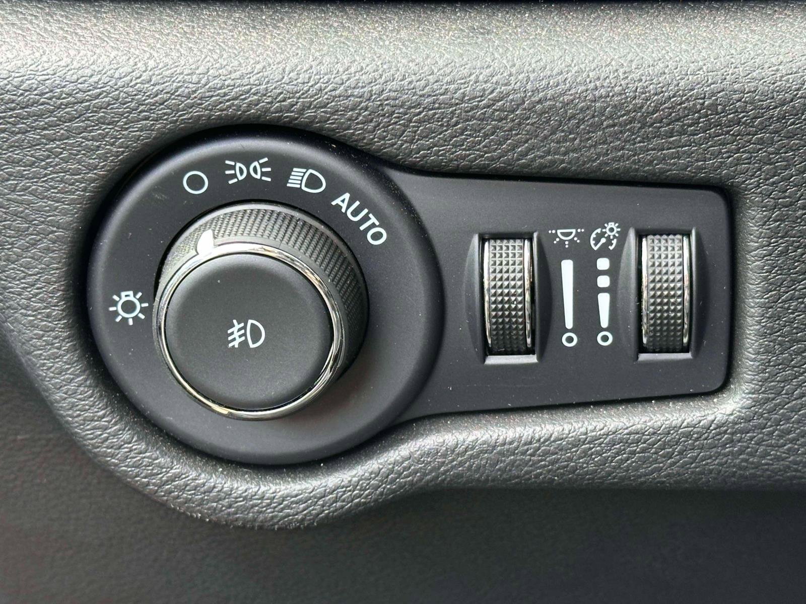 Used 2022 Chrysler Pacifica Limited w/ S Appearance Package image 18