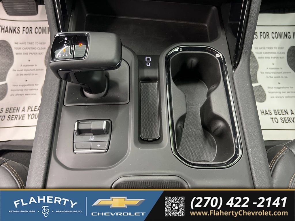 Used 2025 GMC Sierra 1500 AT4 w/ Technology Package AWD/4WD image 30