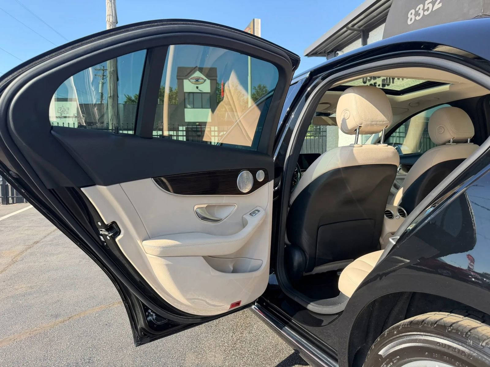 Used 2021 Mercedes-Benz C 300 4MATIC Sedan w/ Premium Package image 29
