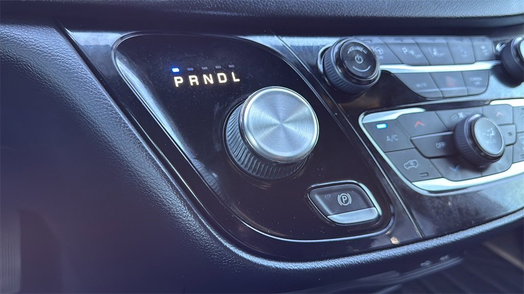 Used 2020 Chrysler Pacifica Touring-L Plus image 26