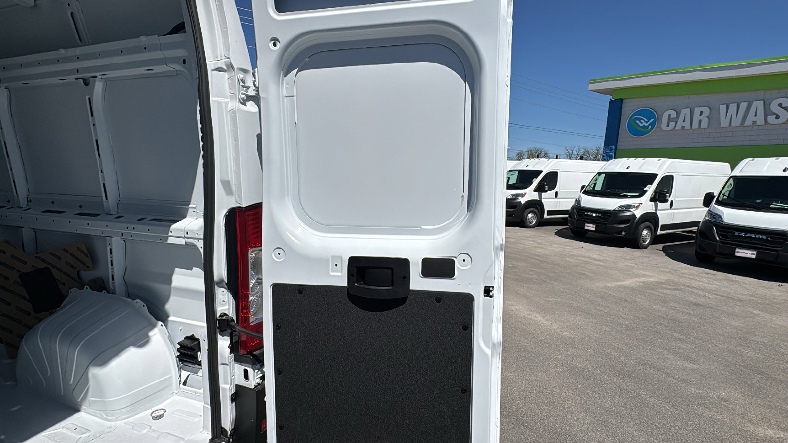 New 2026 RAM ProMaster 2500 w/ Convenience Group image 25