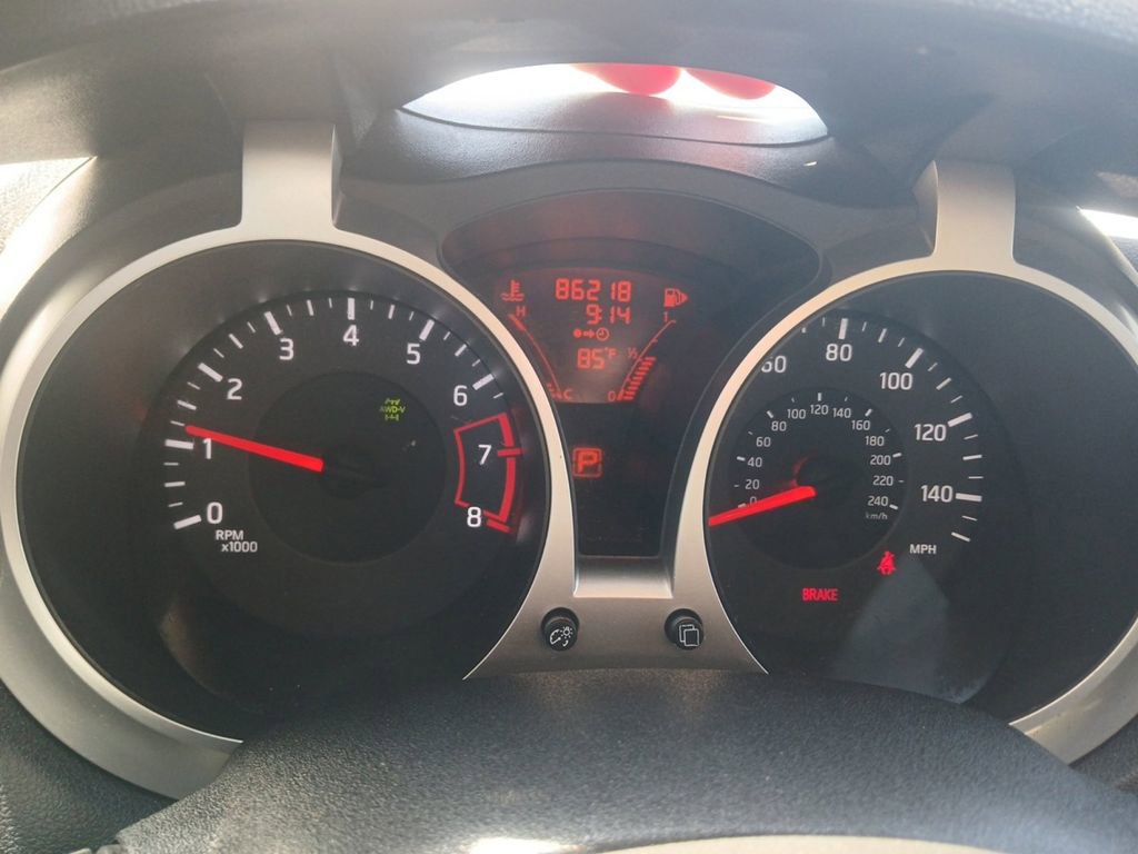 Used 2011 Nissan Juke SL image 25