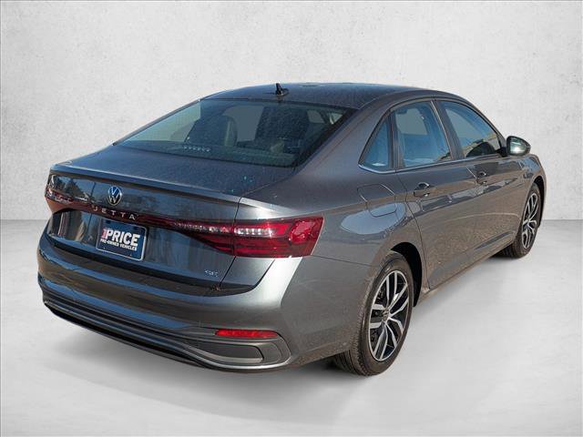 Used 2025 Volkswagen Jetta SE FWD image 5