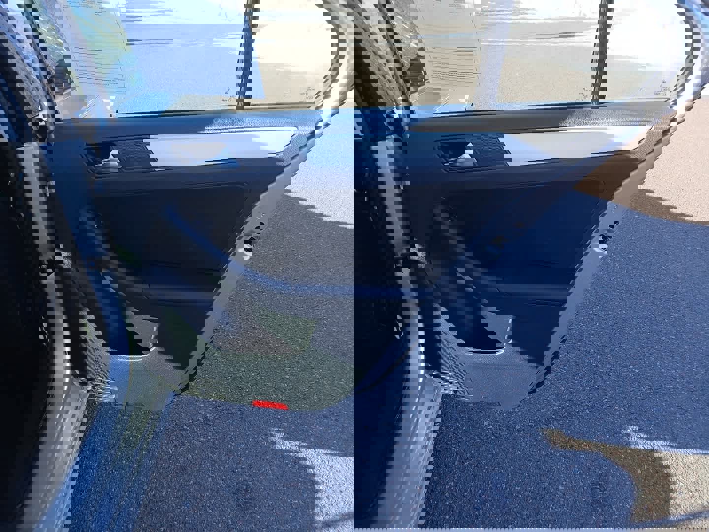 Used 2011 Volkswagen Jetta TDI image 37