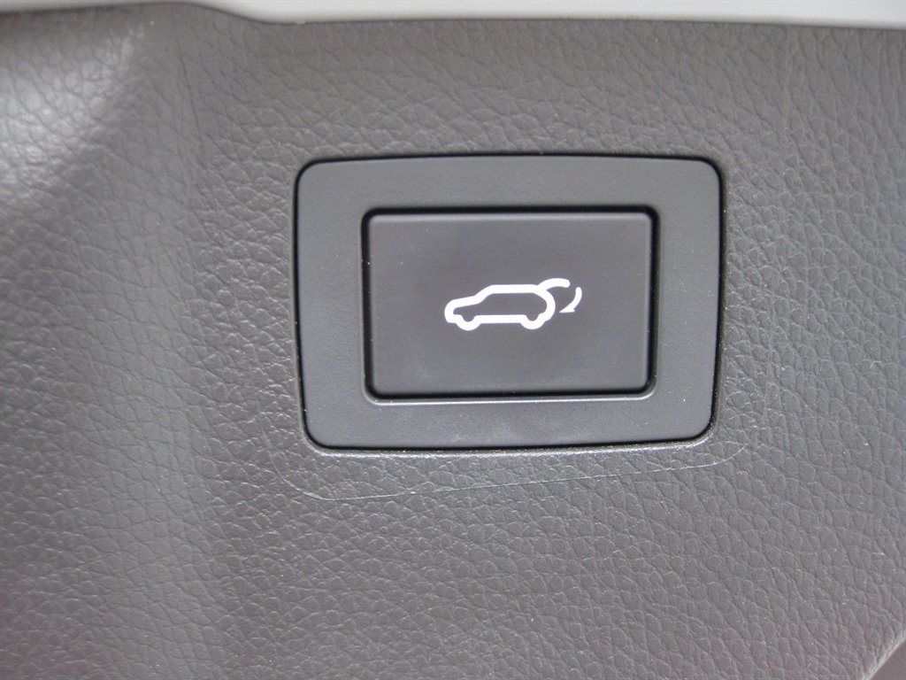 Used 2015 Hyundai Santa Fe GLS w/ Option Group 03 FWD image 34