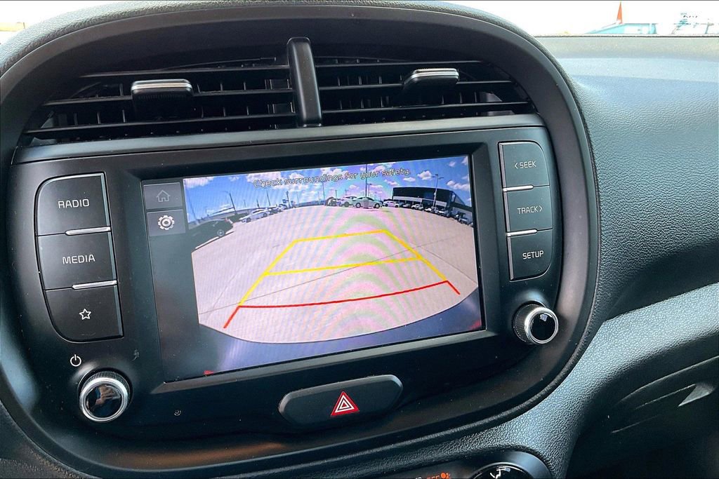 Certified 2022 Kia Soul LX w/ Technology Package image 21