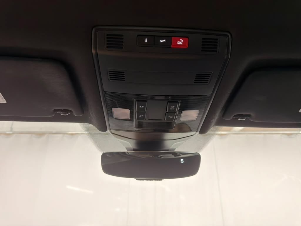 Used 2023 Volkswagen Jetta Sport FWD image 32