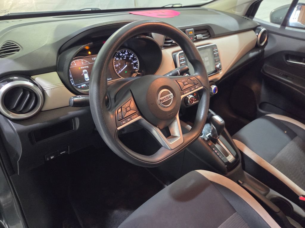 Used 2020 Nissan Versa SV FWD image 5
