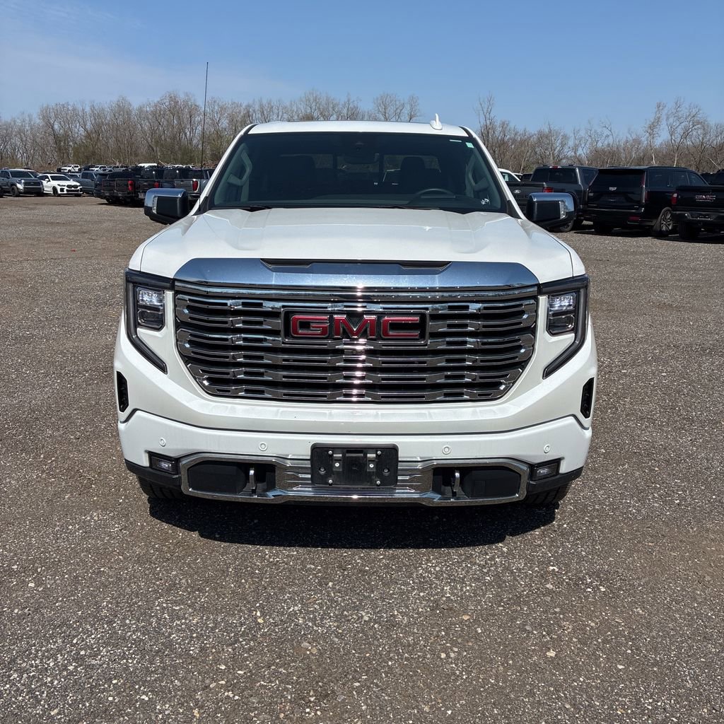 Used 2023 GMC Sierra 1500 Denali w/ Denali Reserve Package AWD/4WD image 8